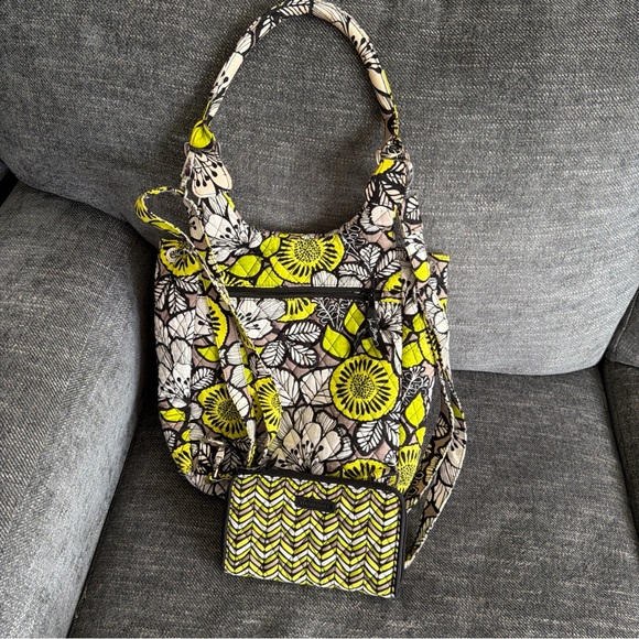 Vera Bradley Change it Up Backpack Tote:Wallet Black/Yellow Retired Island Bloom - Picture 7 of 11